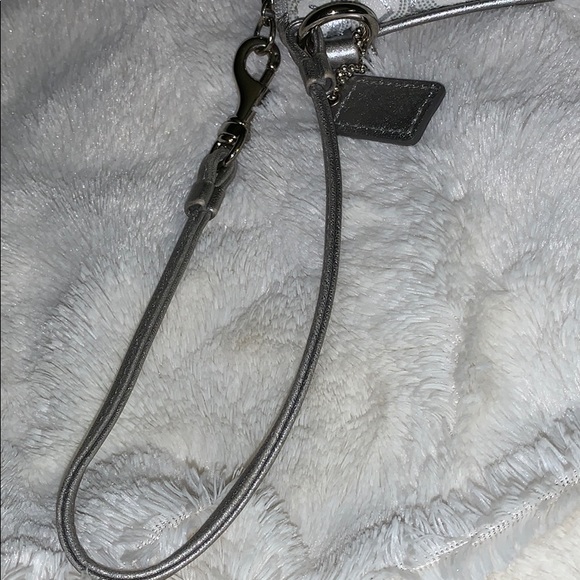 Coach Wristlet - Picture 4 of 7